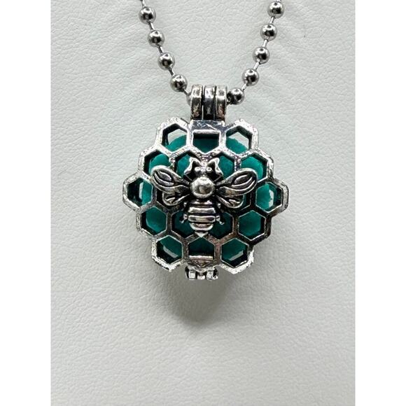 Source Unknown Jewelry - Bee Honeycomb Pendant Necklace – Silver Tone, Turquoise Detail